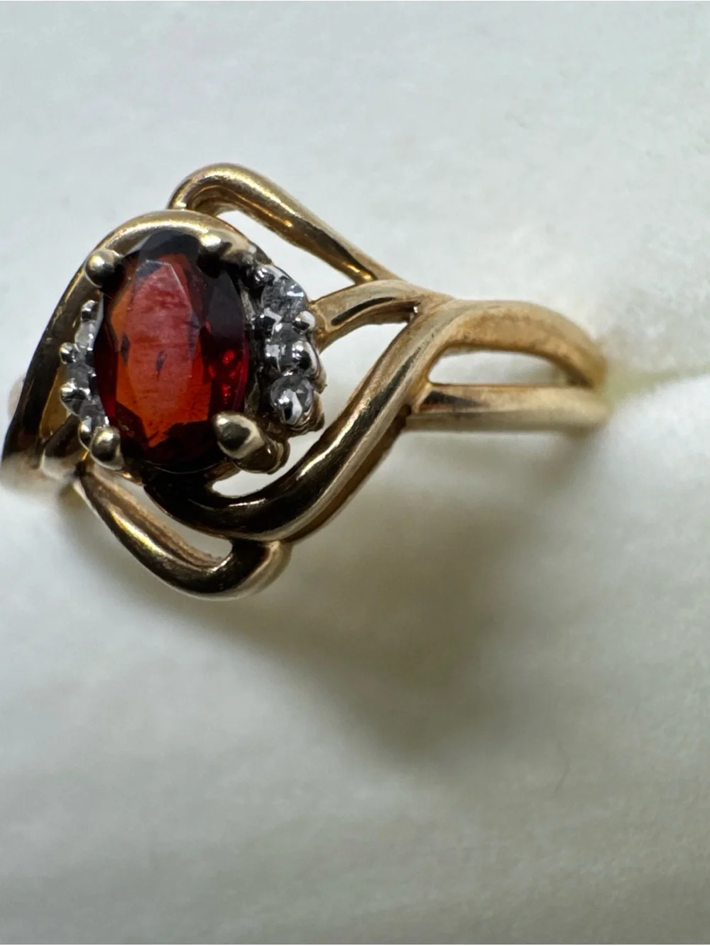 10k Yellow Gold Oval Garnet & Accent Diamond Size 8.75 Bypass Swirl Ring 2.85g